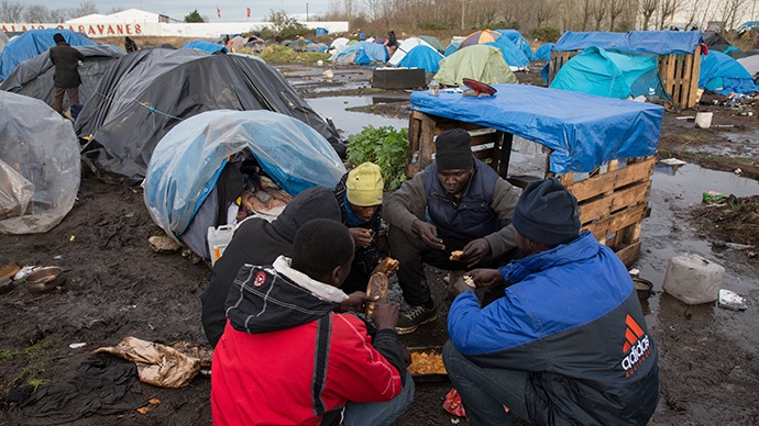 DULWICH HAMLET FANS TEAM UP TO DELIVER VITAL SUPPLIES TO FRENCH REFUGEE CAMPS