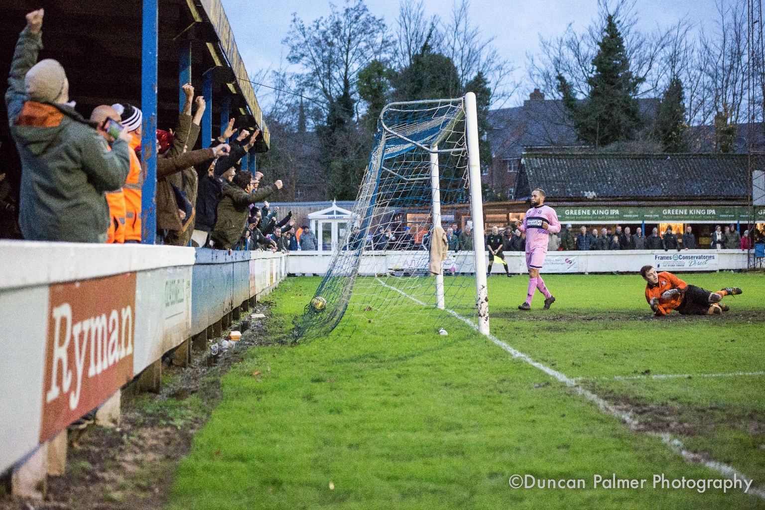 Grays Athletic 1-2 Dulwich Hamlet