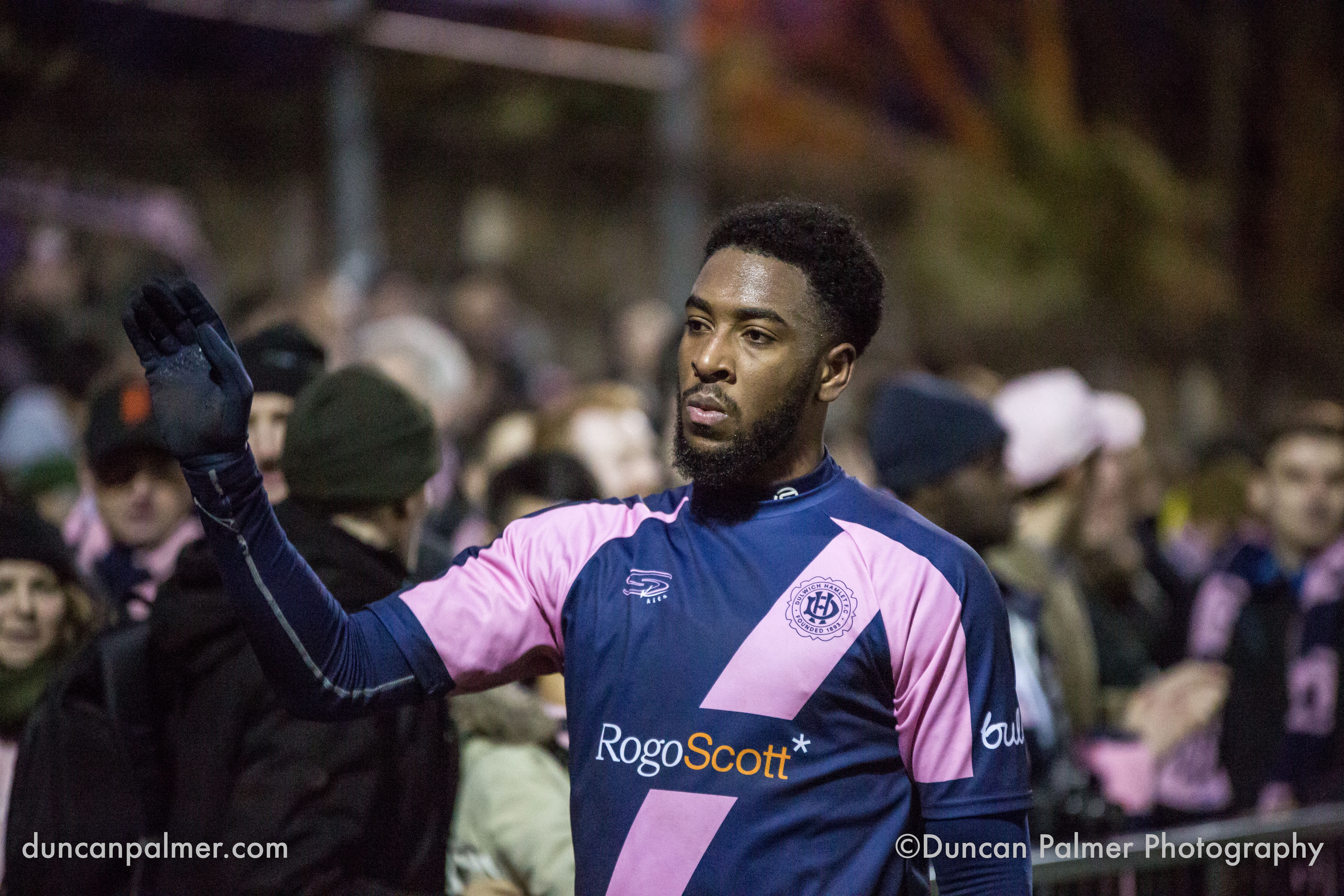 FERGUSON JOINS CRAWLEY TOWN