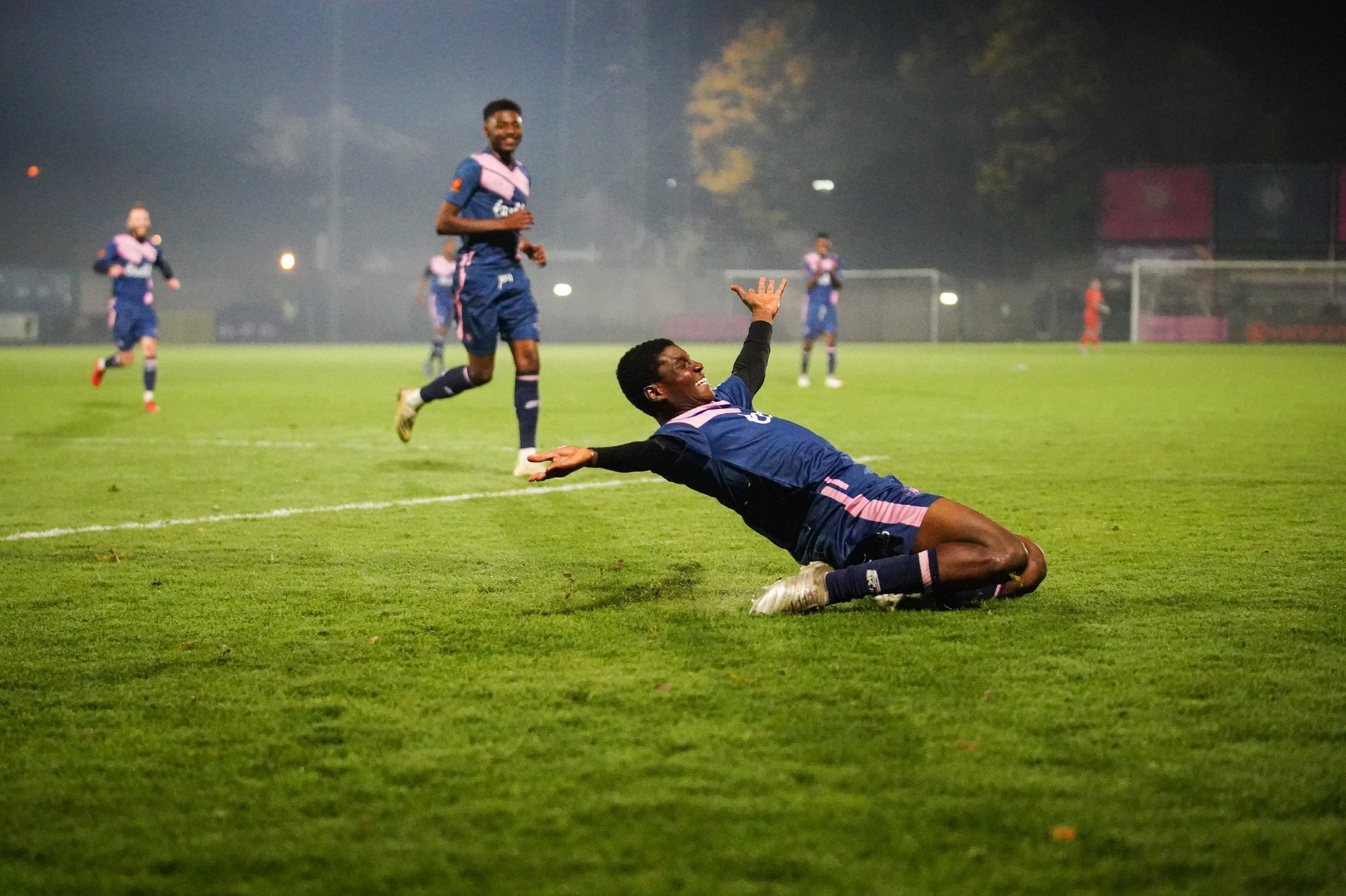 DULWICH HAMLET 3  WELLING UNITED 1, VEO LONDON SENIOR CUP 2nd ROUND, TUESDAY 23 NOVEMBER 2021