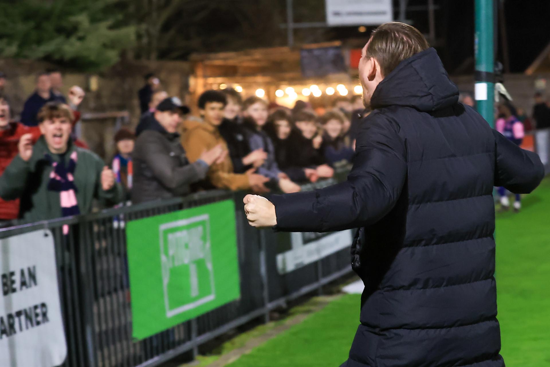 IN PHOTOS | Dulwich Hamlet vs Whitehawk | 10/3/26