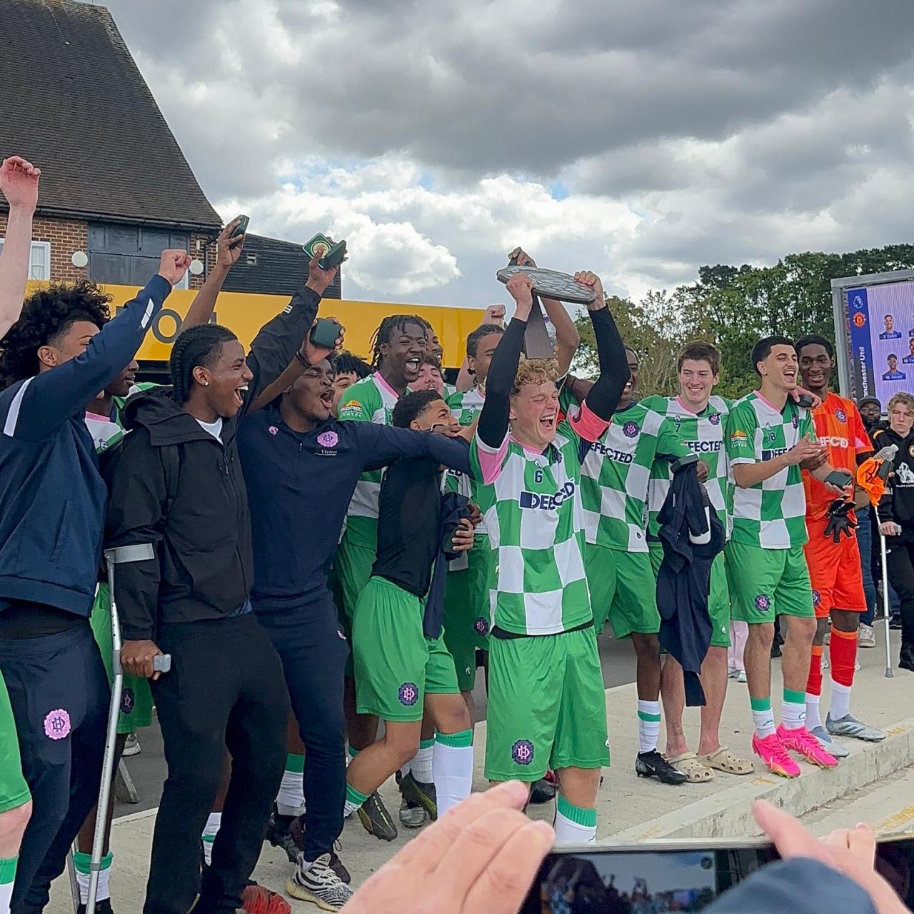 A TITLE WINNING WEEKEND FOR OUR U18S 
